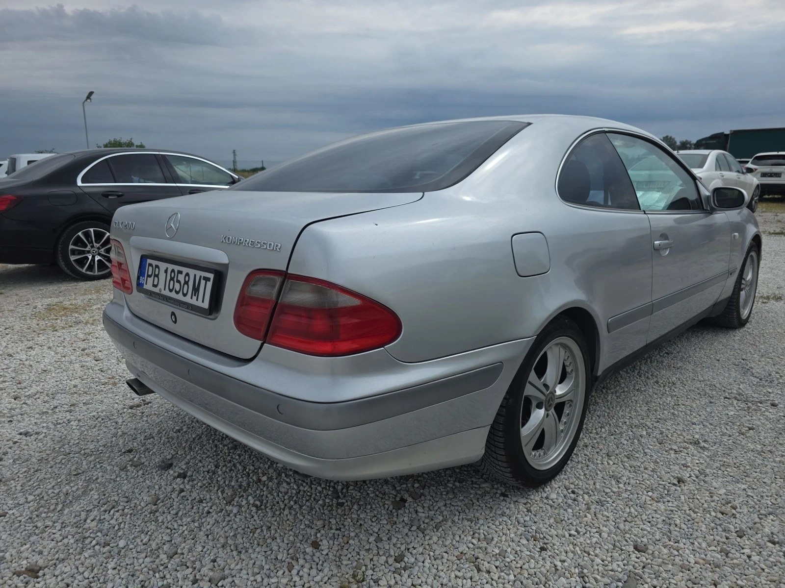 Mercedes-Benz CLK 2.0 Avtomat , снимка 2 - Автомобили и джипове - 55038553