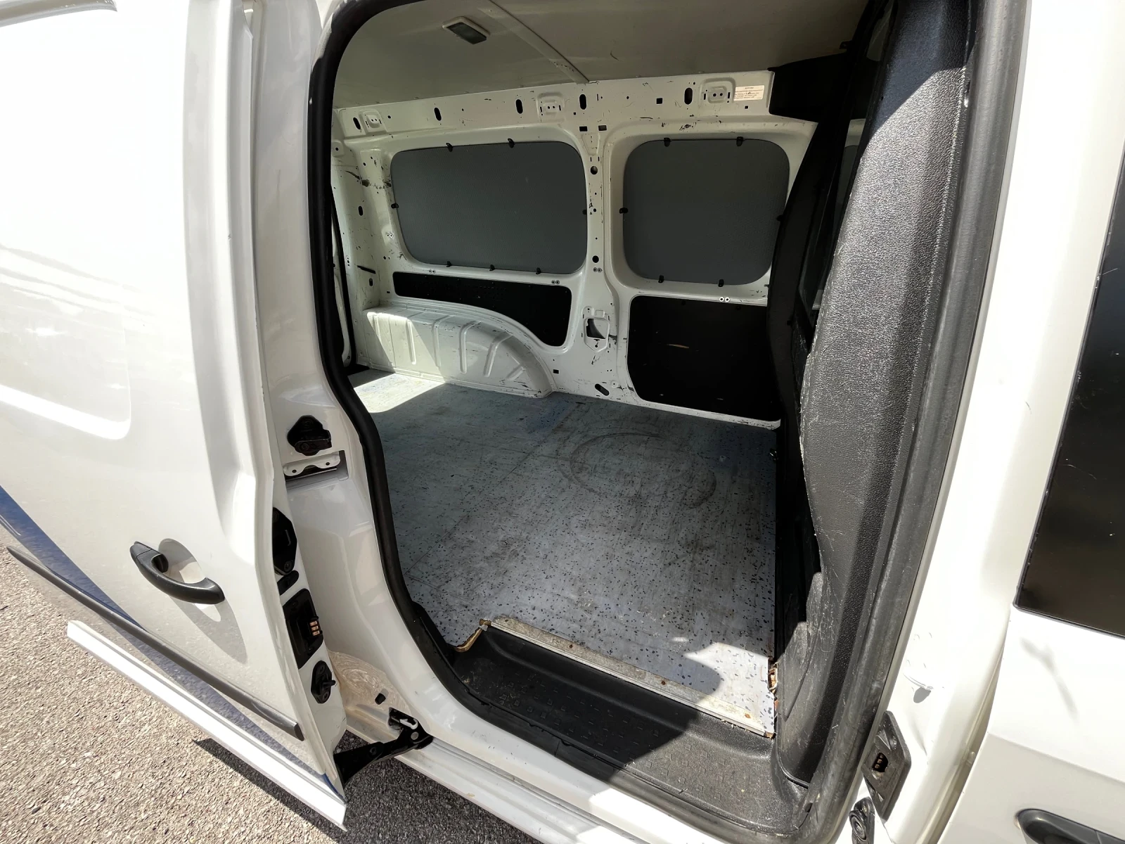 VW Caddy 1.6TDi MAXI * CLIMA*  | Mobile.bg � ����������� 12
