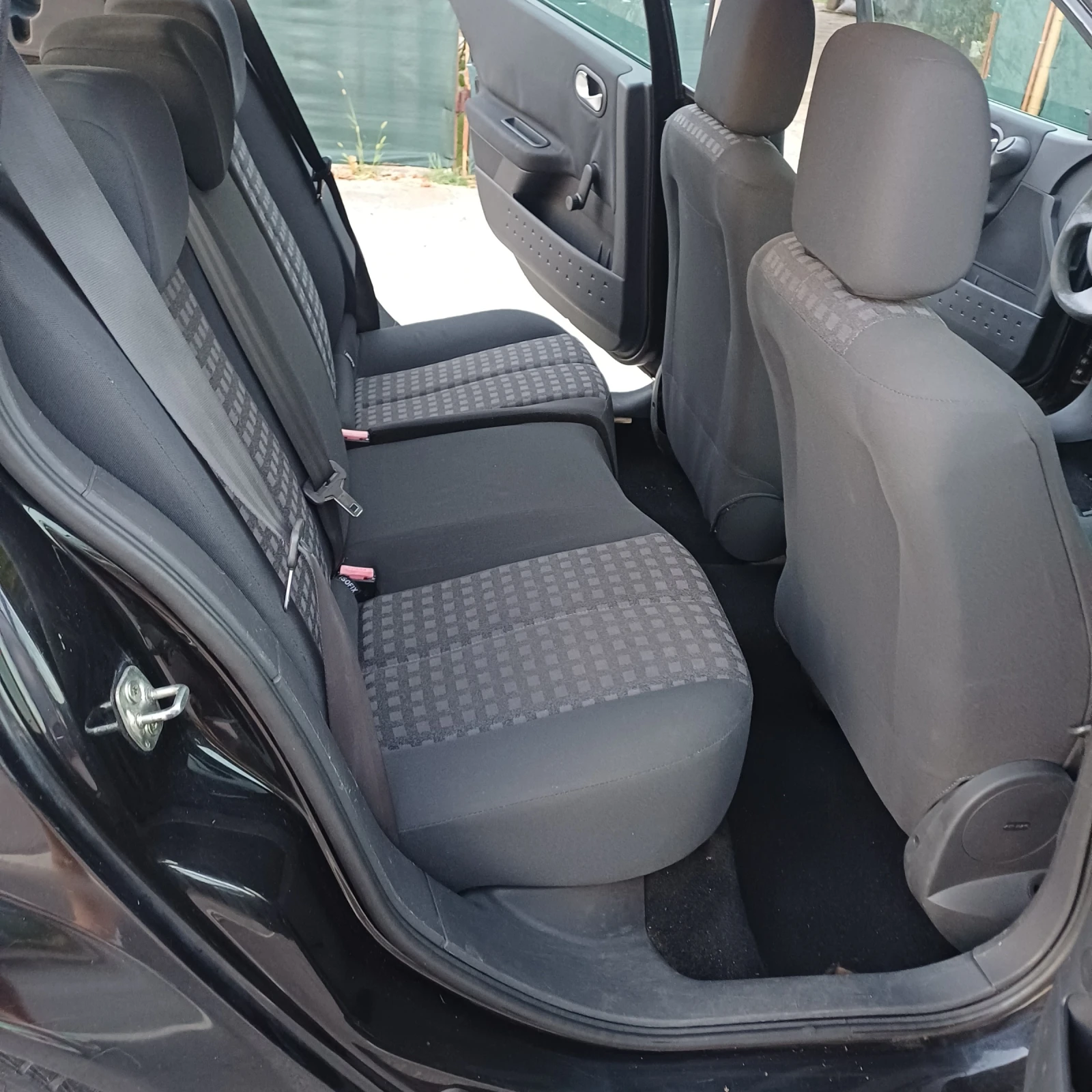 Renault Megane, снимка 9 - Автомобили и джипове - 55606505