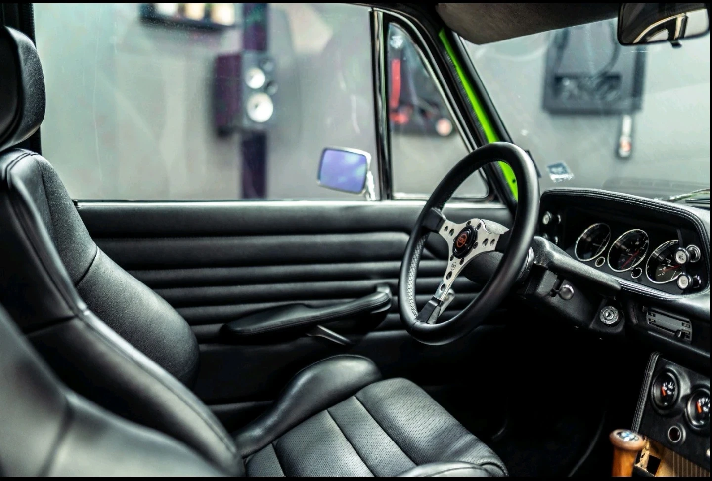 BMW 1602 CUSTOM, снимка 11 - Автомобили и джипове - 55966373