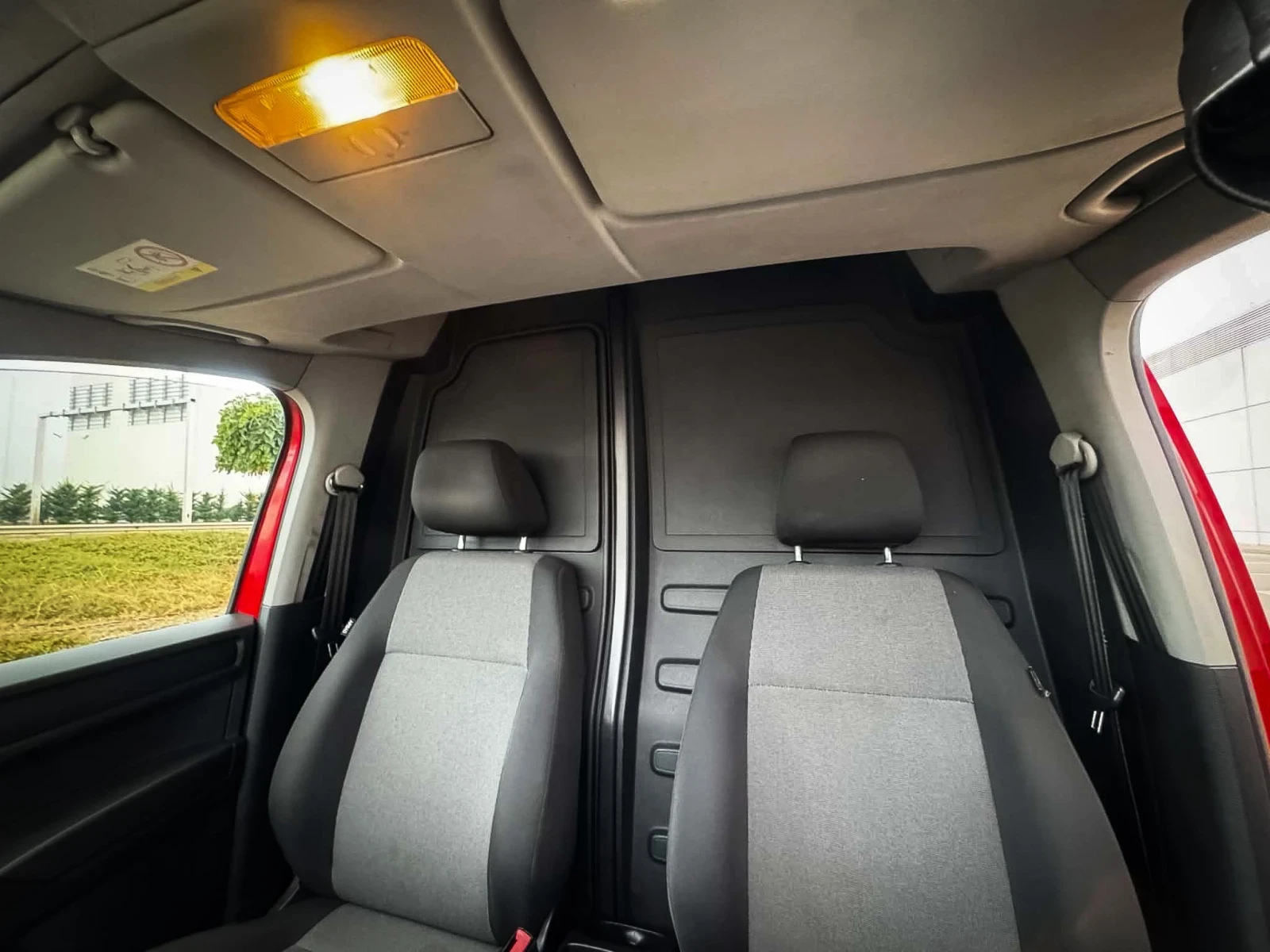 VW Caddy, снимка 8 - Автомобили и джипове - 56203015