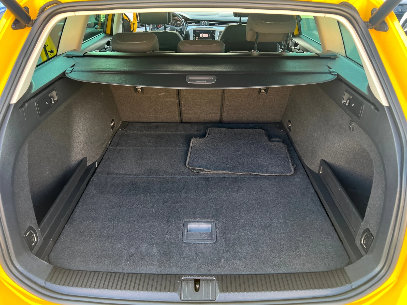 VW Passat 2.0 TDI/ПОДГРЕВ/ДИСТРОНИК, снимка 15 - Автомобили и джипове - 56304376