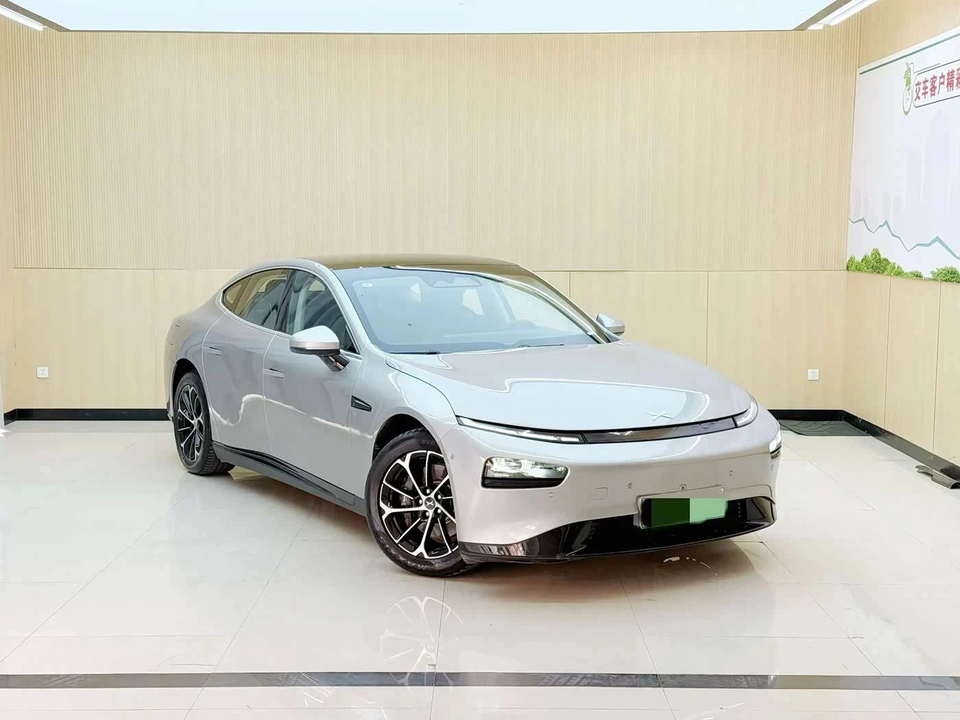 Xpeng P7, снимка 3 - Автомобили и джипове - 56686857