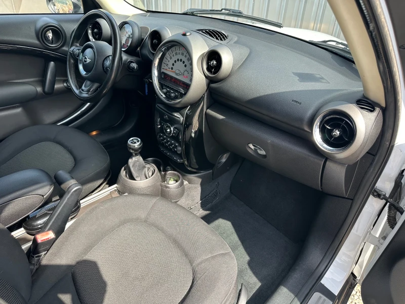 Mini Countryman 2.0D, снимка 9 - Автомобили и джипове - 52631080