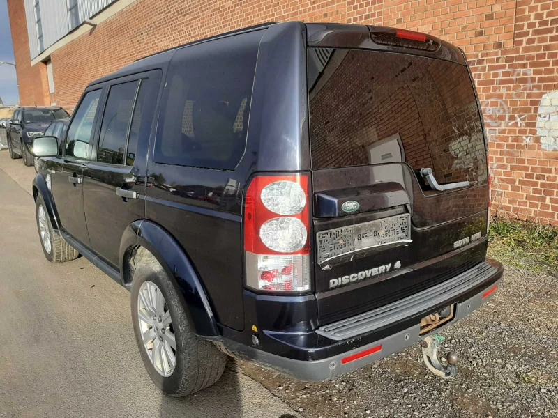 Land Rover Discovery 3.0D SDV6 HSE, снимка 6 - Автомобили и джипове - 52465256
