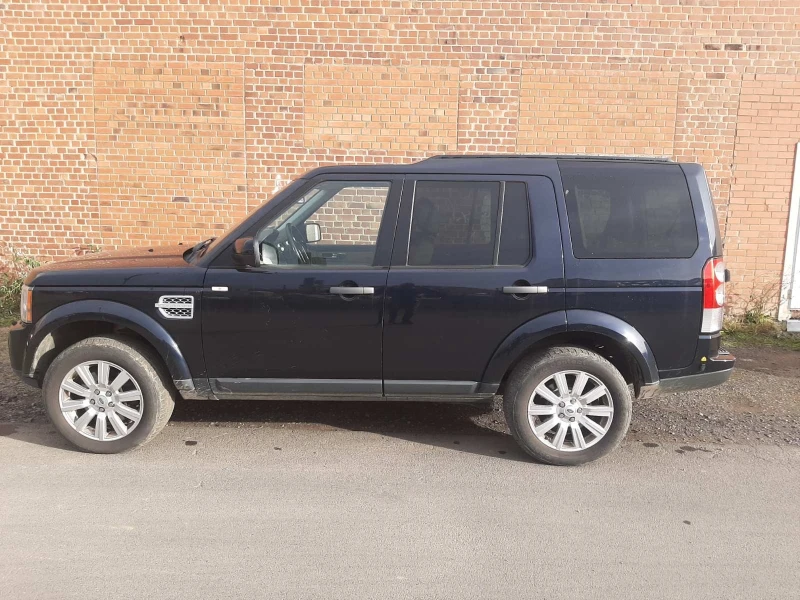Land Rover Discovery 3.0D SDV6 HSE, снимка 4 - Автомобили и джипове - 52465256