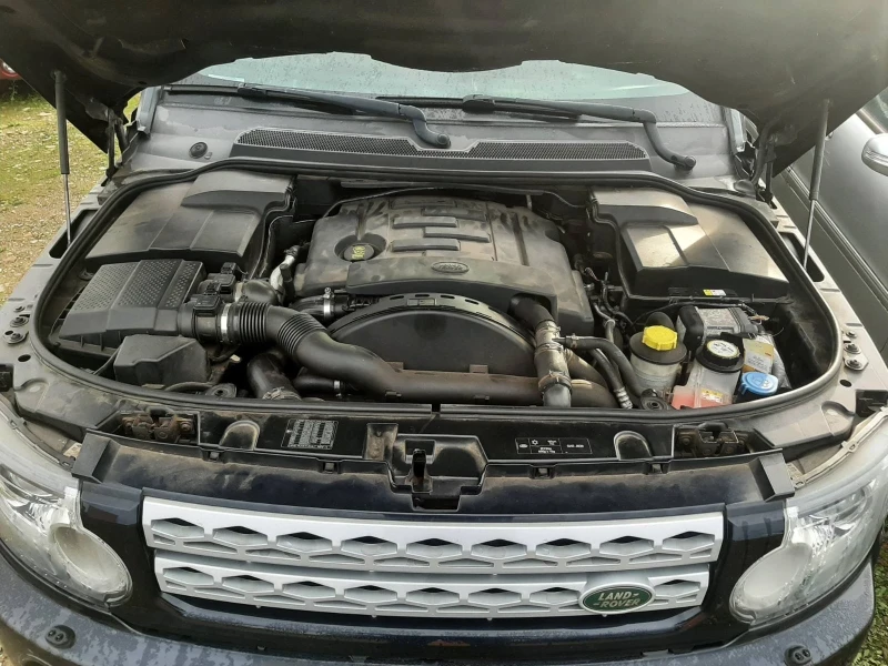 Land Rover Discovery 3.0D SDV6 HSE, снимка 9 - Автомобили и джипове - 52465256