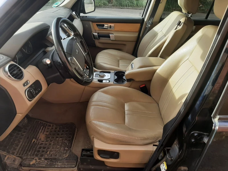Land Rover Discovery 3.0D SDV6 HSE, снимка 10 - Автомобили и джипове - 52465256