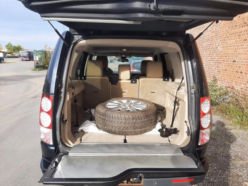 Land Rover Discovery 3.0D SDV6 HSE, снимка 8 - Автомобили и джипове - 52465256