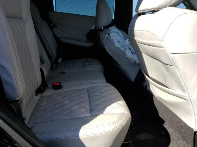 Mitsubishi Outlander SEL, снимка 9 - Автомобили и джипове - 53024186