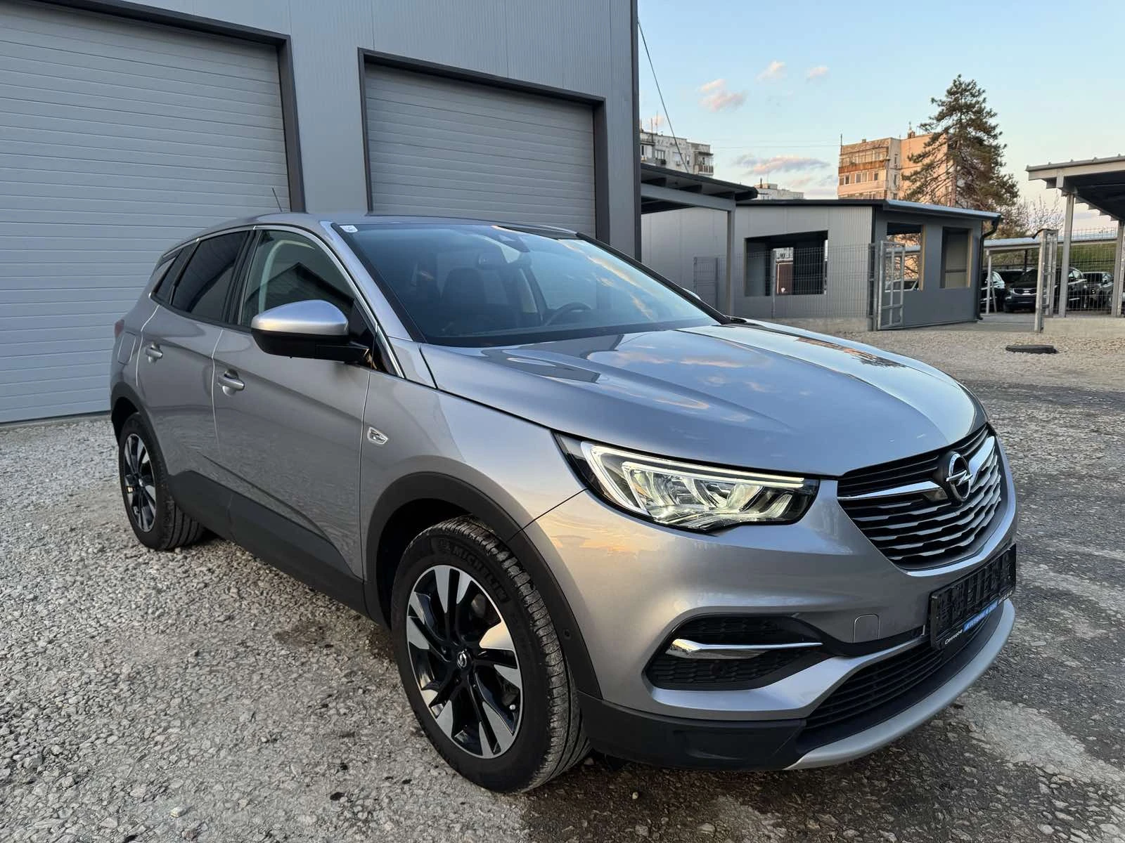 Opel Grandland X BENZIN* TOP* FULL* LED* NAVI* 07.2021 - изображение 2