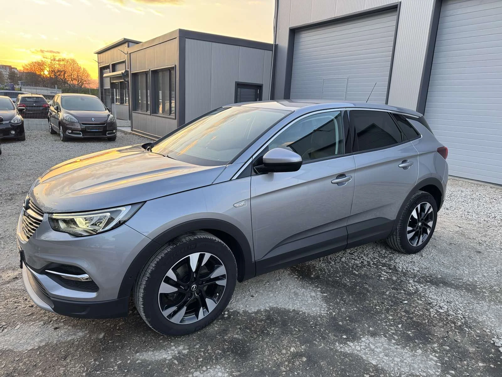 Opel Grandland X BENZIN* TOP* FULL* LED* NAVI* 07.2021 - изображение 4