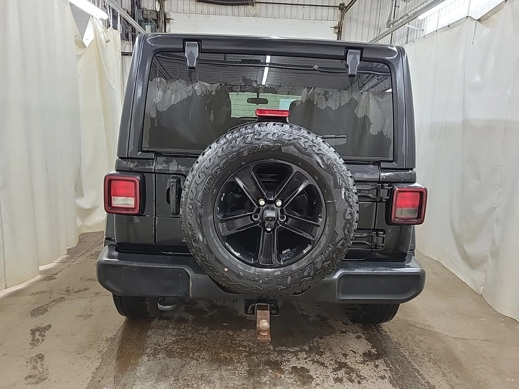Jeep Wrangler * UNLIMITED SPORT ALTITUDE * CARFAX *  - изображение 6