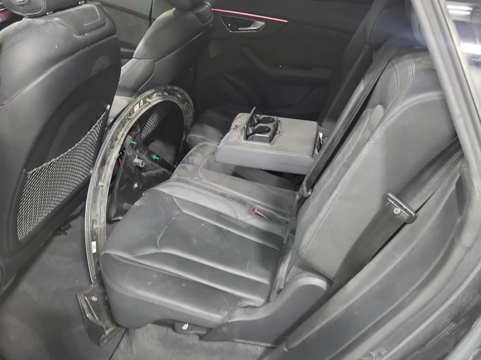Audi Q8 TECHNIK* АвтоКредит* (ЦЕНА ДО БГ), снимка 10 - Автомобили и джипове - 54414474