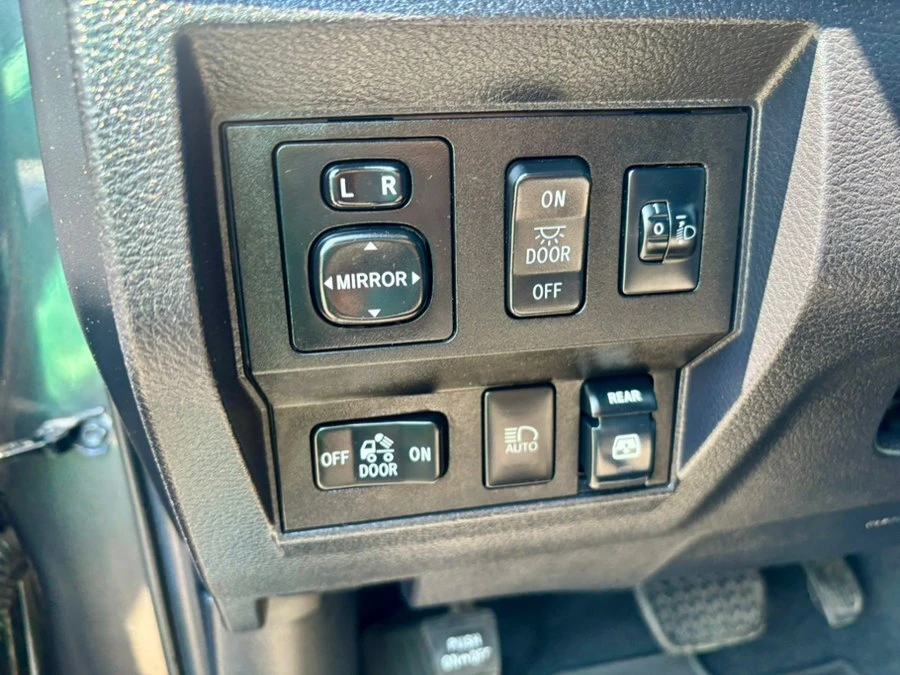 Toyota Tundra SR5, снимка 13 - Автомобили и джипове - 55172627
