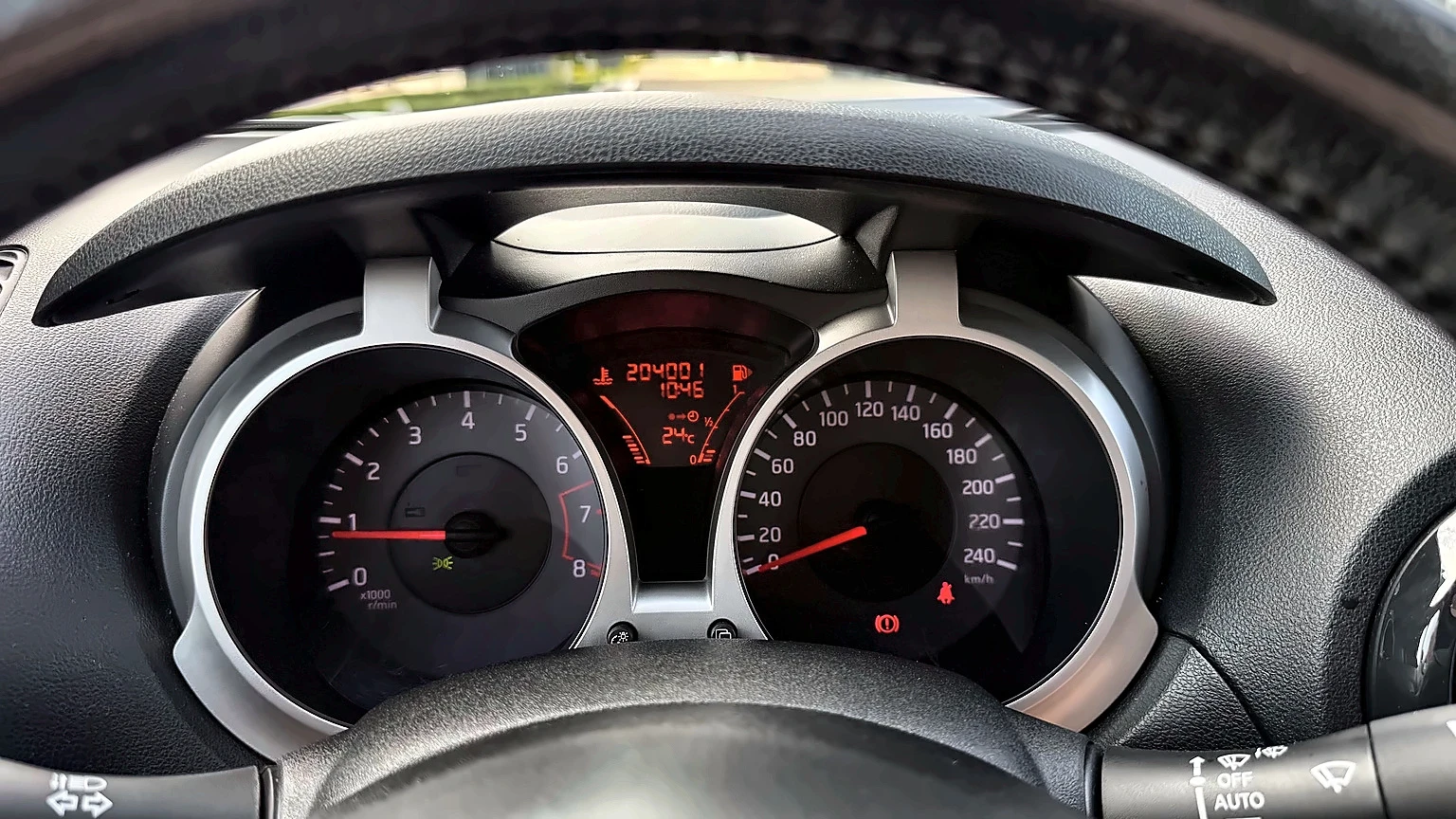 Nissan Juke 1.6 DIG-T, снимка 9 - Автомобили и джипове - 55824216
