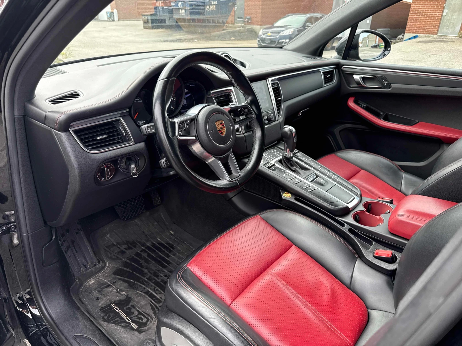 Porsche Macan AWD * ПОДГРЕВИ* ПАНОРАМА* КАМЕРА* , снимка 10 - Автомобили и джипове - 55999487