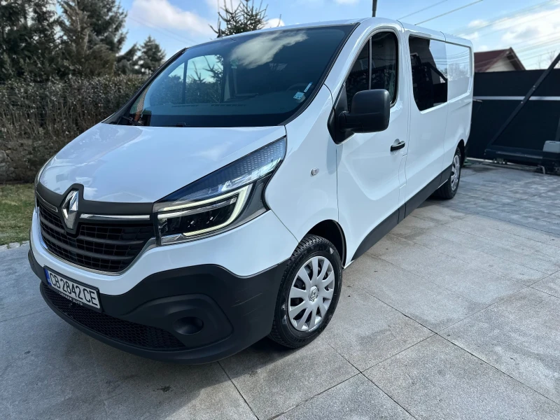 Renault Trafic, снимка 2 - Бусове и автобуси - 49343104