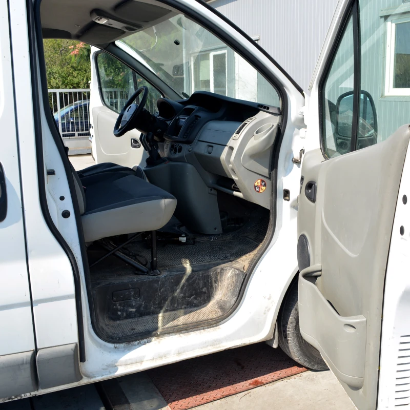 Opel Vivaro 2.0 CDTI, снимка 6 - Бусове и автобуси - 51766709
