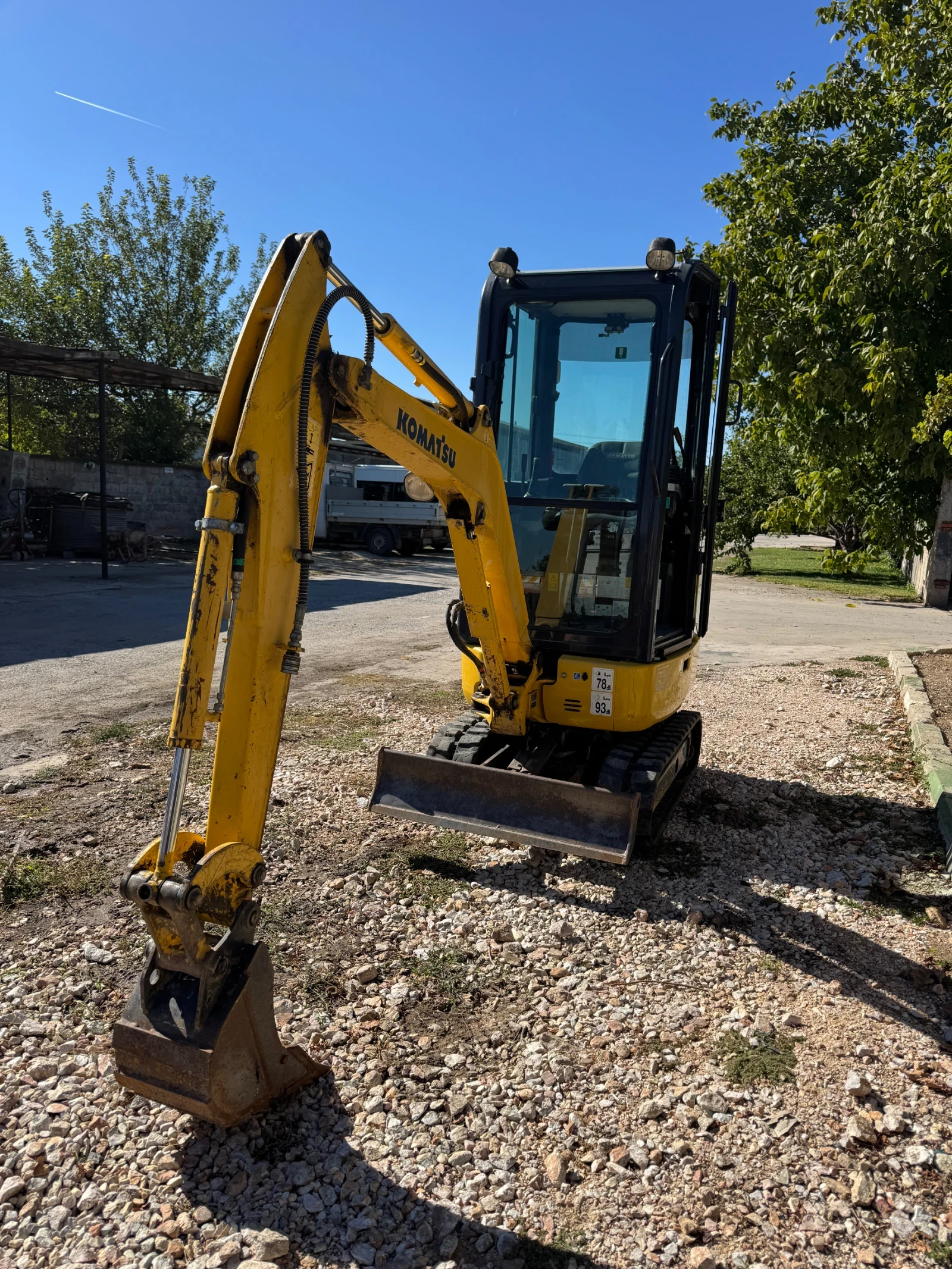 Багер Komatsu PC16R, снимка 2 - Индустриална техника - 56469681