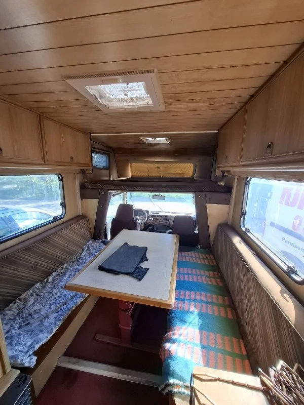 Кемпер Mitsubishi L300, снимка 11 - Каравани и кемпери - 54492710