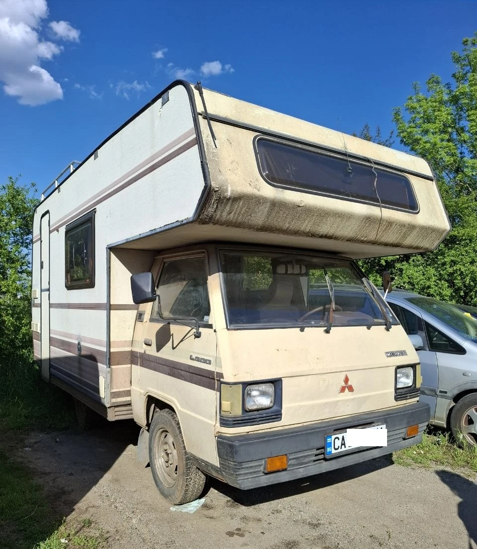 Кемпер Mitsubishi L300, снимка 2 - Каравани и кемпери - 54492710