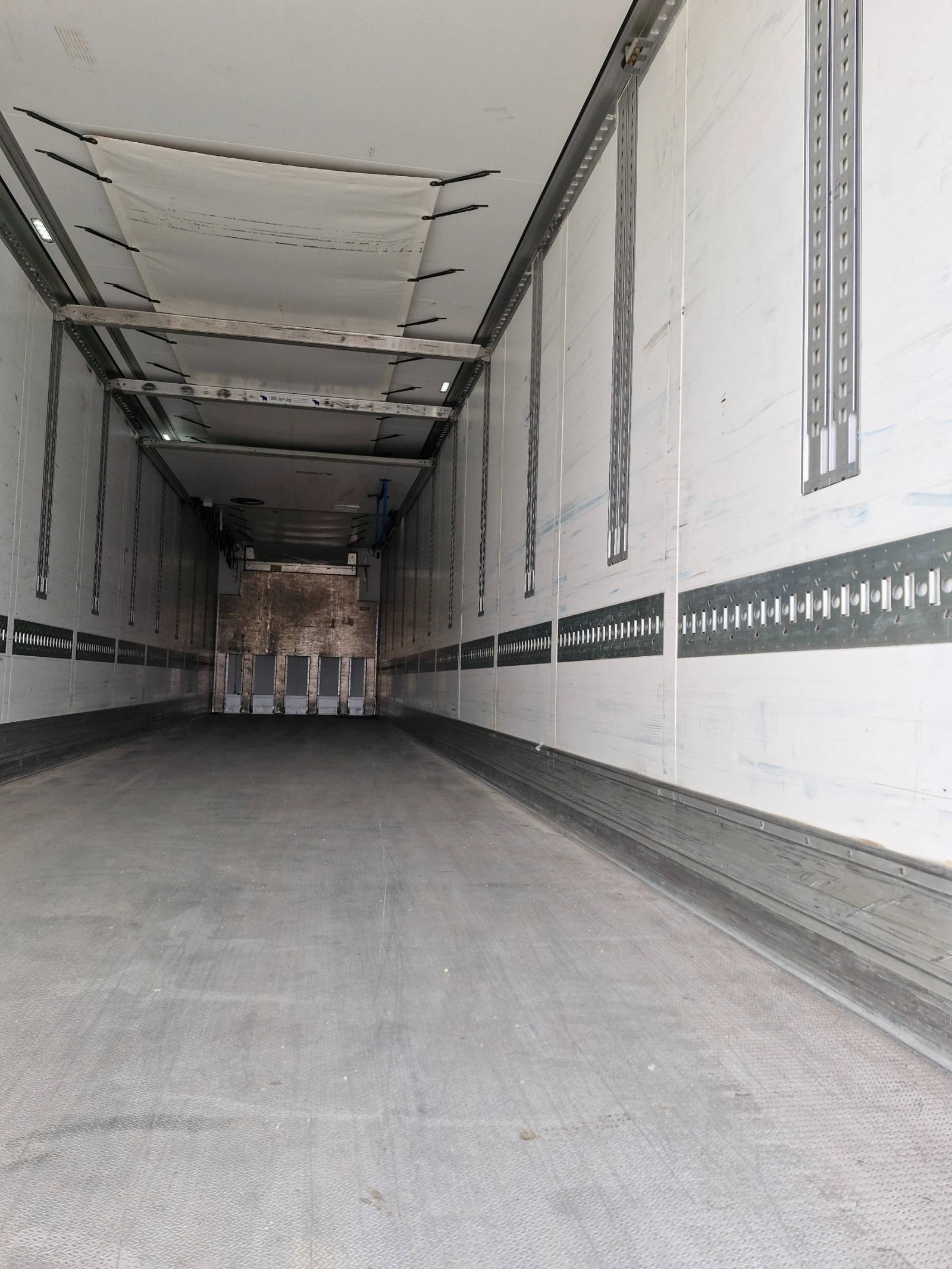 Полуремарке Schmitz scb s3b, Двутемп. , снимка 10 - Ремаркета - 56192741