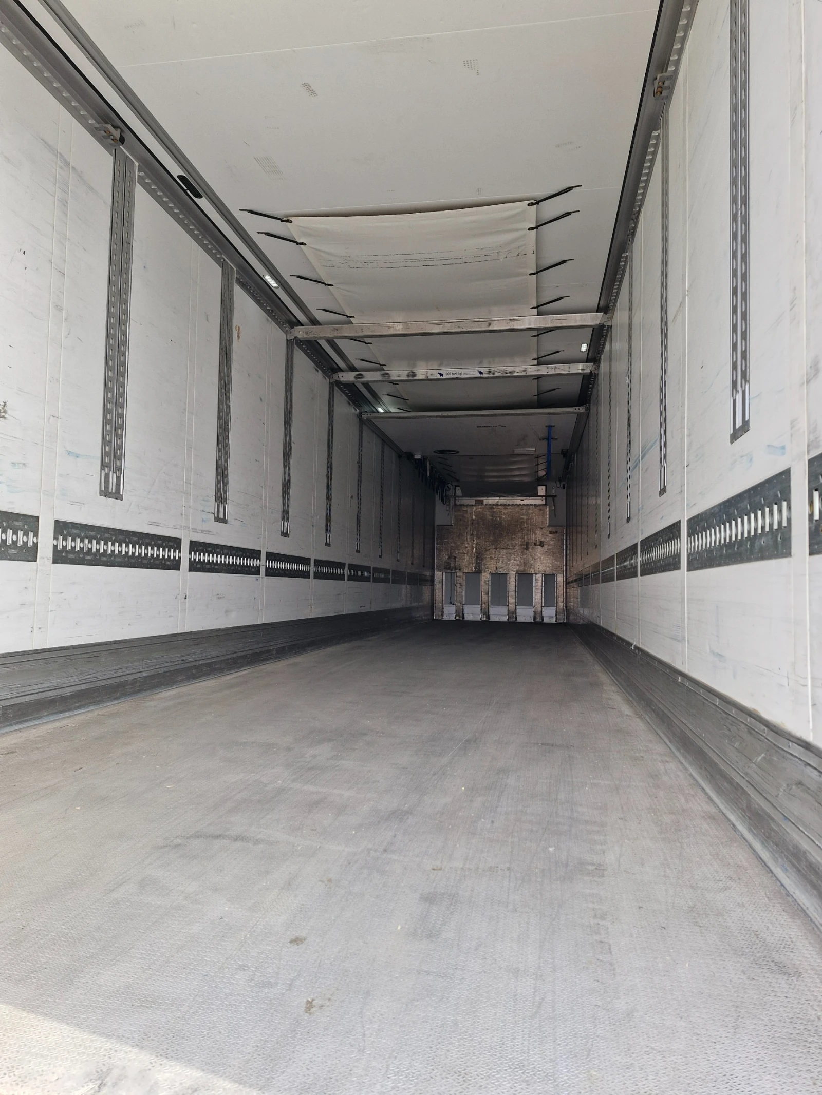Полуремарке Schmitz scb s3b, Двутемп. , снимка 5 - Ремаркета - 56192741