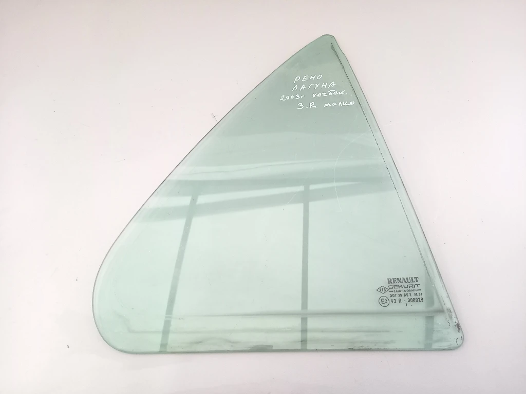 Стъкло задно дясно малко Рено Лагуна хечбек 03г., снимка 1 - Части - 53549202