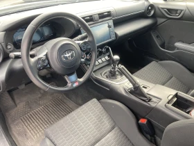 Toyota GR86 РЪЧКА CARPLAY CAM KEYLESS СЕРТИФИЦИРАНА ОТ ТОЙОТА, снимка 3