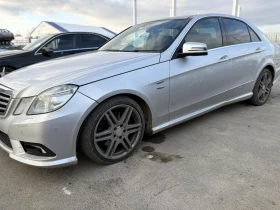 Mercedes-Benz E 350 На части, снимка 9