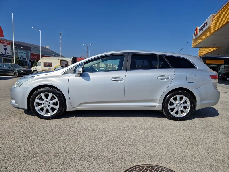 Toyota Avensis 2.0i бензин автоматик , снимка 9 - Автомобили и джипове - 44598155