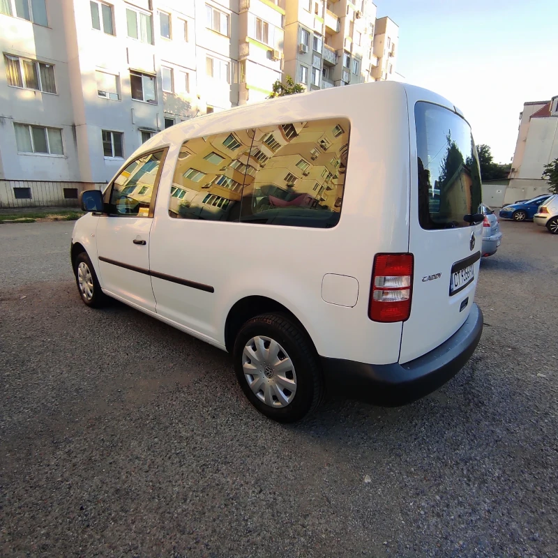 VW Caddy 1.6, снимка 7 - Автомобили и джипове - 47612768