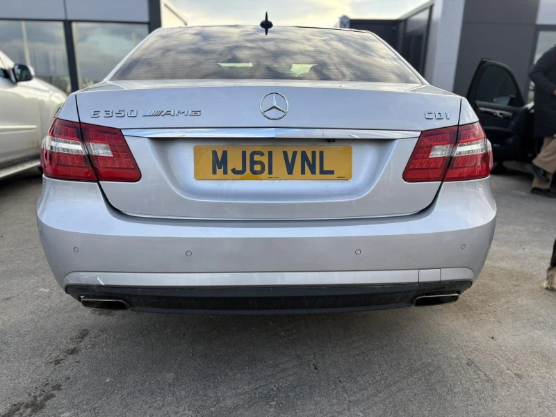 Mercedes-Benz E 350 На части, снимка 6 - Автомобили и джипове - 48376626