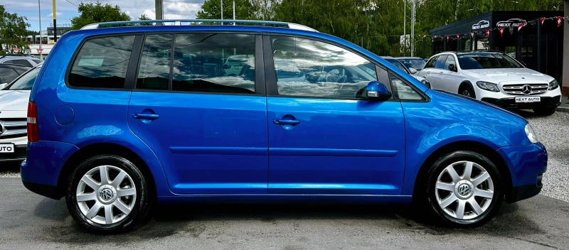 VW Touran 2.0D 140HP DSG NAVI, снимка 4 - Автомобили и джипове - 50326421