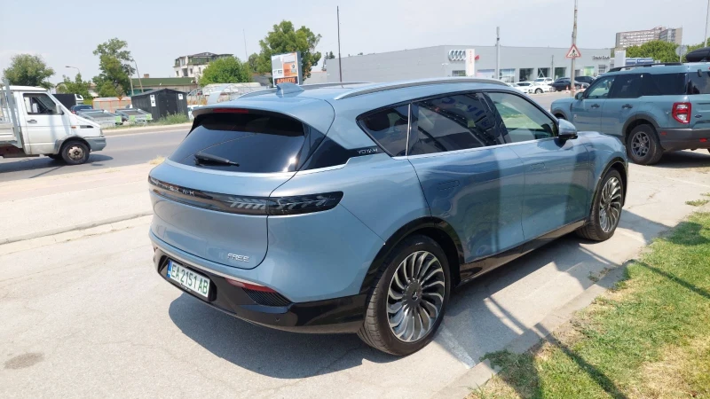 Voyah Free, снимка 7 - Автомобили и джипове - 51583119