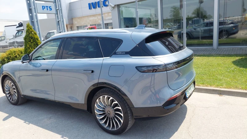 Voyah Free, снимка 5 - Автомобили и джипове - 51583119