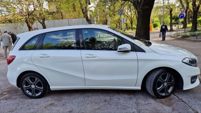 Mercedes-Benz B 180, снимка 3 - Автомобили и джипове - 52111159