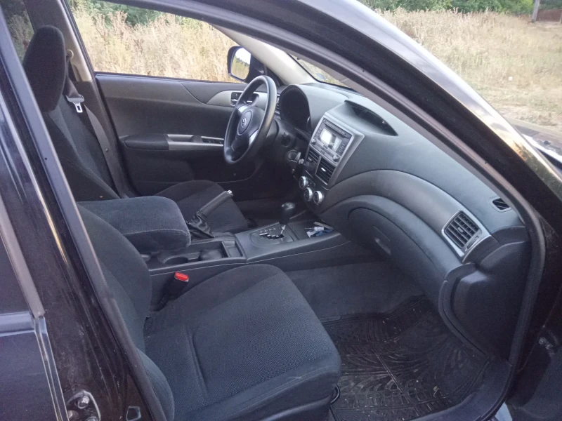 Subaru Impreza 1.5 газ/бензин, снимка 13 - Автомобили и джипове - 52838300