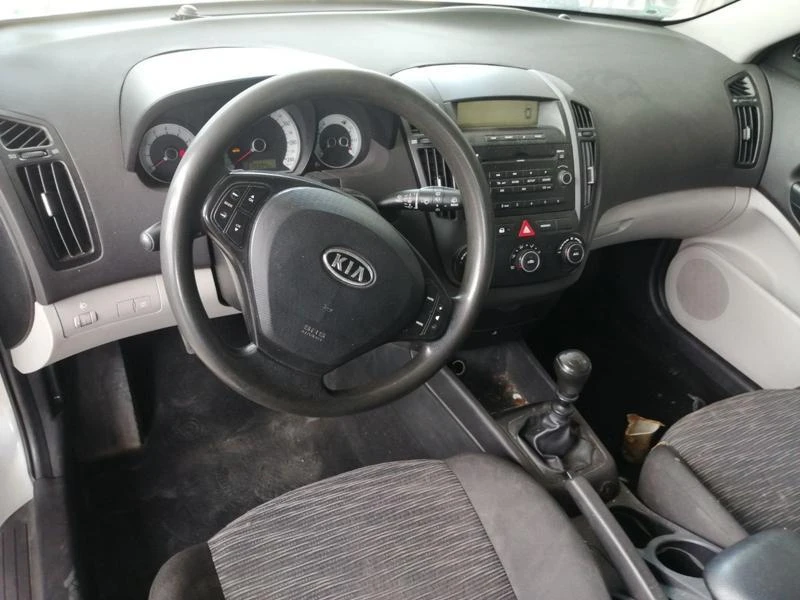 Kia Ceed 16V газ, снимка 1 - Автомобили и джипове - 42072253