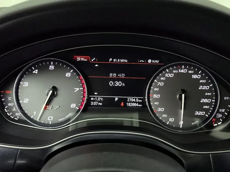 Audi S7 4.0 TFSI Quattro, снимка 8 - Автомобили и джипове - 54204420