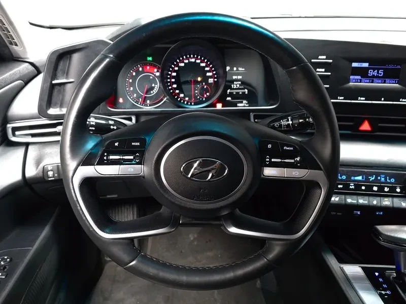 Hyundai Elantra 1.6 Modern, снимка 13 - Автомобили и джипове - 55087482