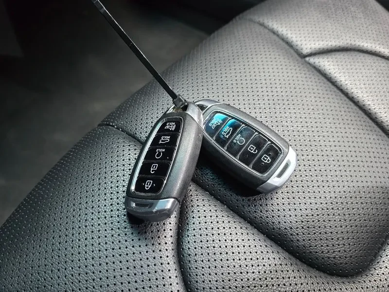 Hyundai Elantra 1.6 Modern, снимка 17 - Автомобили и джипове - 55087482