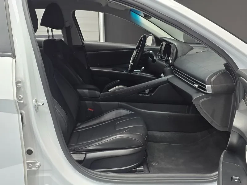 Hyundai Elantra 1.6 Modern, снимка 12 - Автомобили и джипове - 55087482