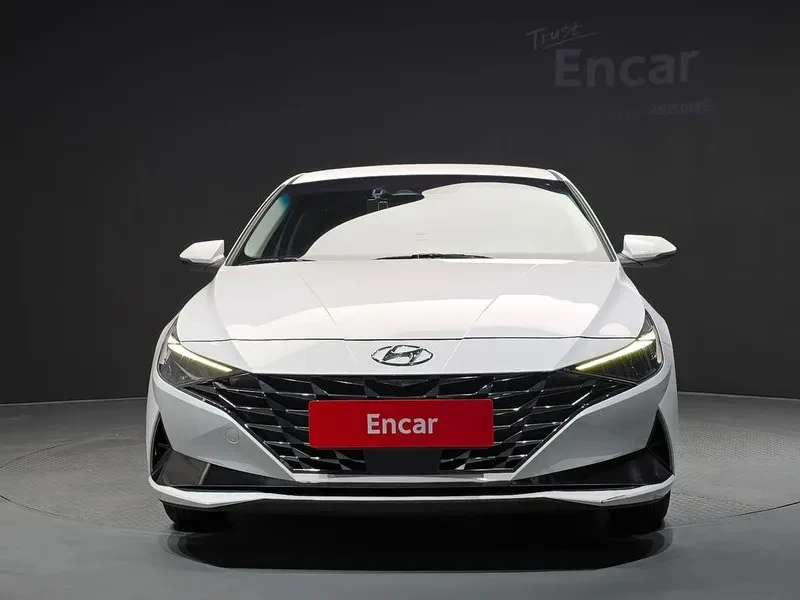 Hyundai Elantra 1.6 Modern, снимка 3 - Автомобили и джипове - 55087482