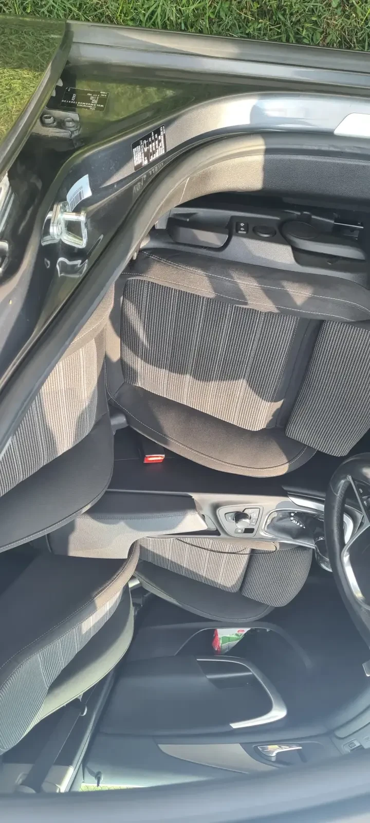 Opel Insignia, снимка 2 - Автомобили и джипове - 55313662
