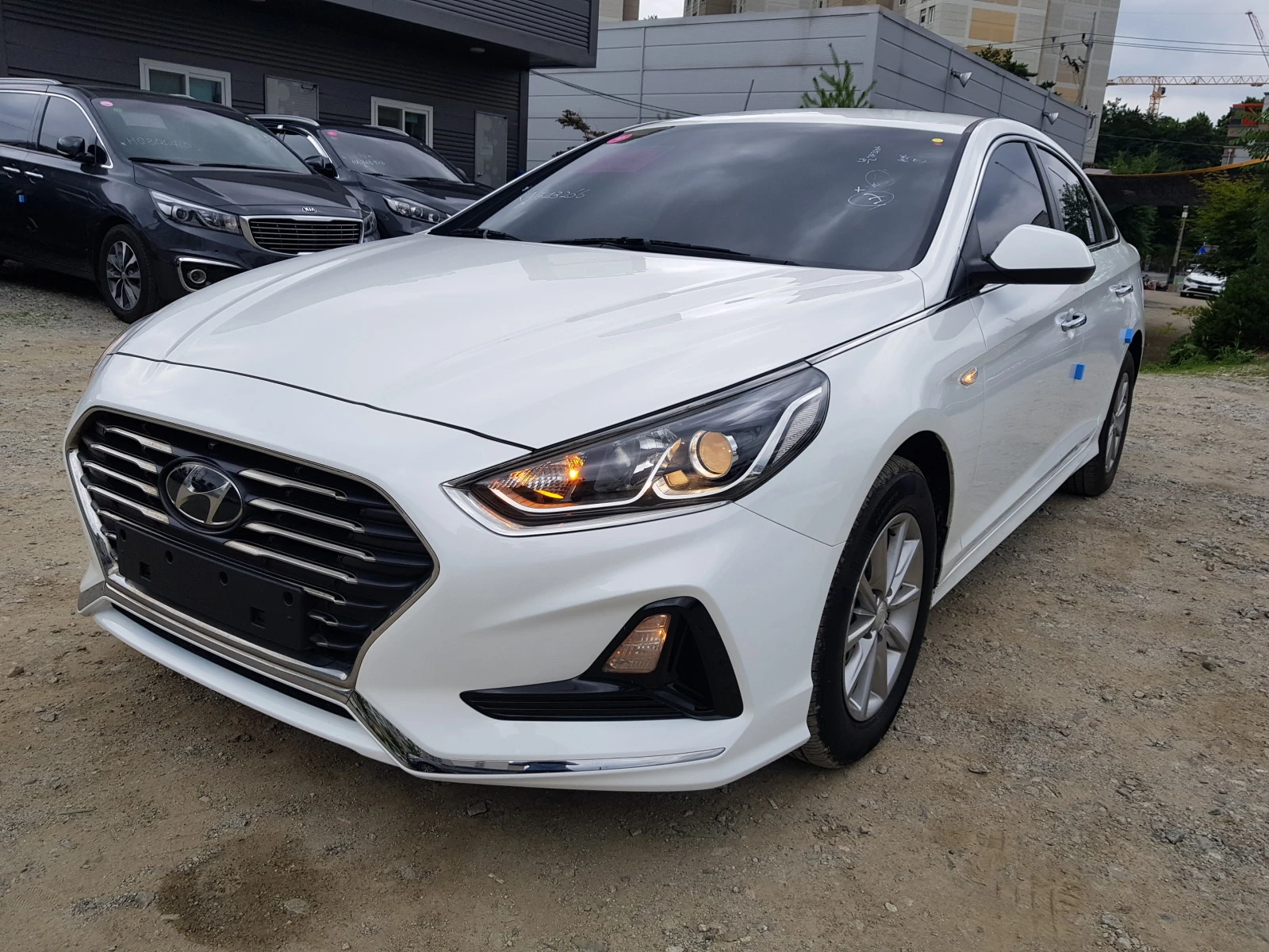 Hyundai Sonata Собствен лизинг гаранция от 6м до 2 г. Реални км - изображение 3