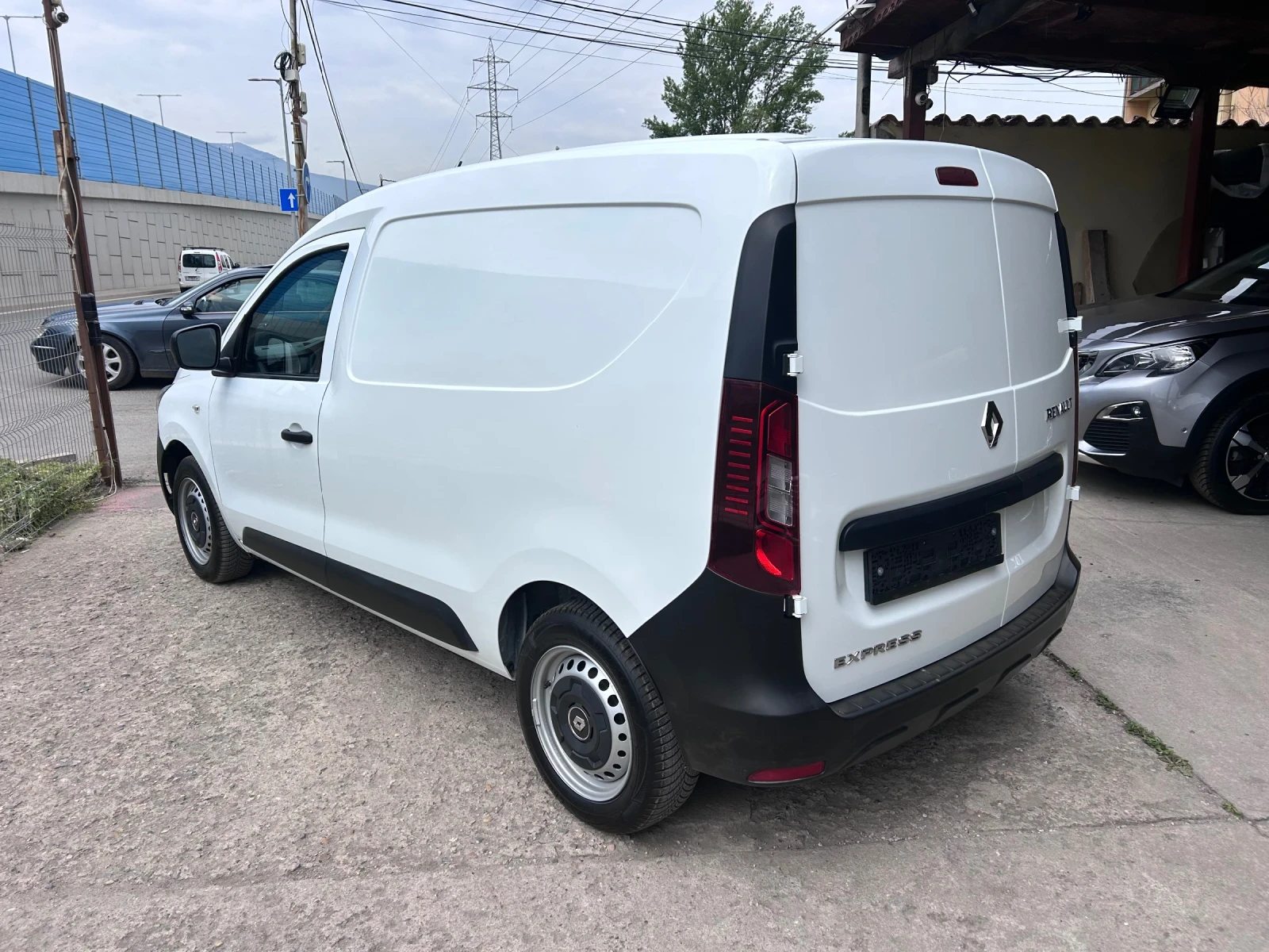 Renault Express 1.5dci 50000км - изображение 2