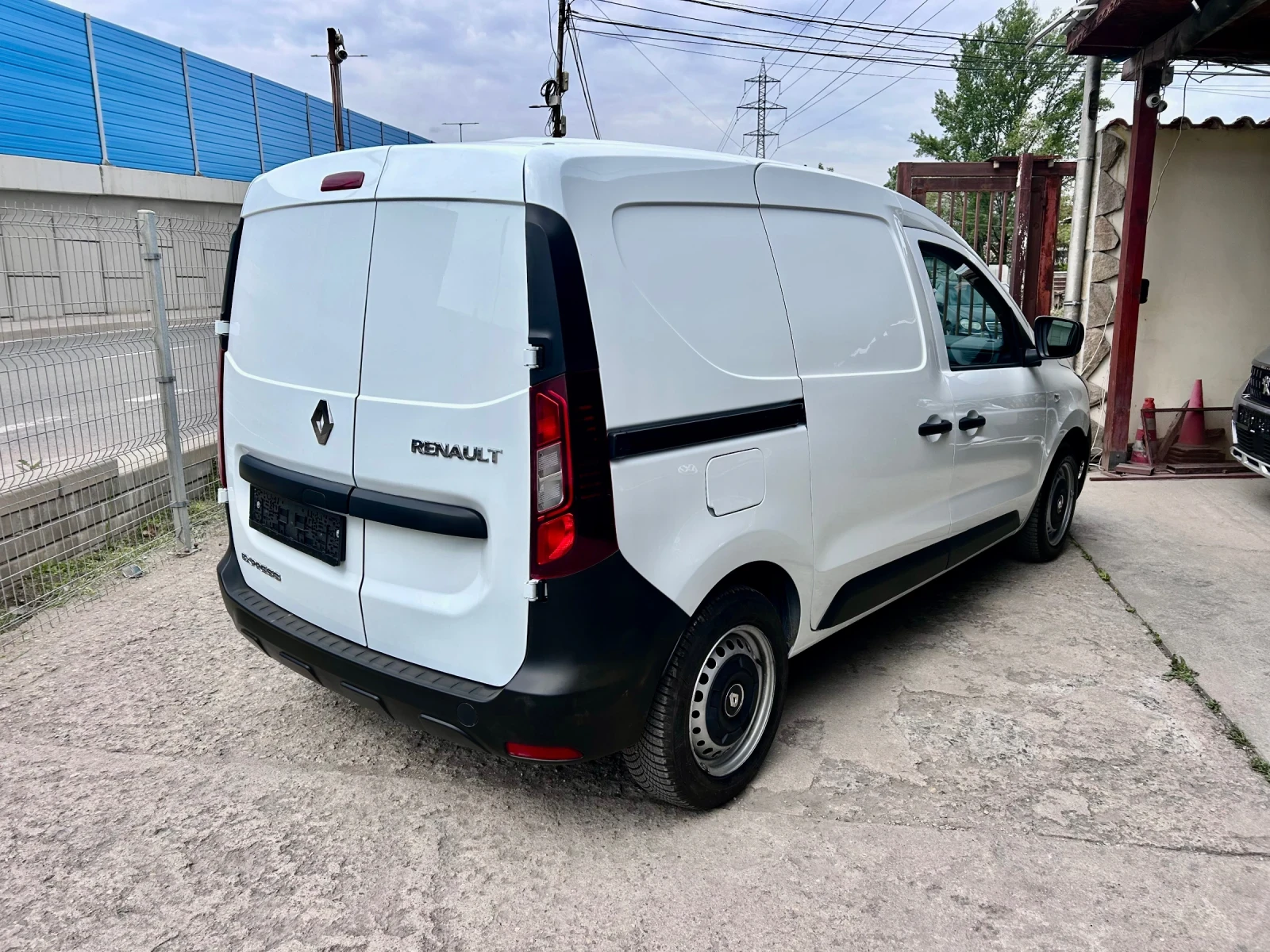 Renault Express 1.5dci 50000км - изображение 4