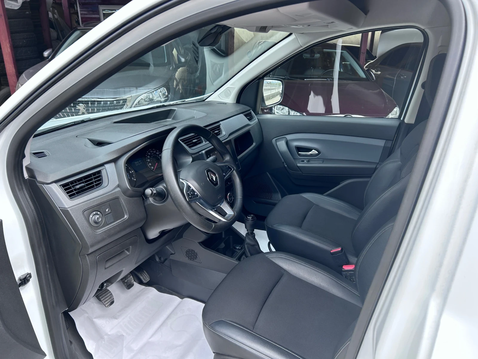 Renault Express 1.5dci 50000км - изображение 7